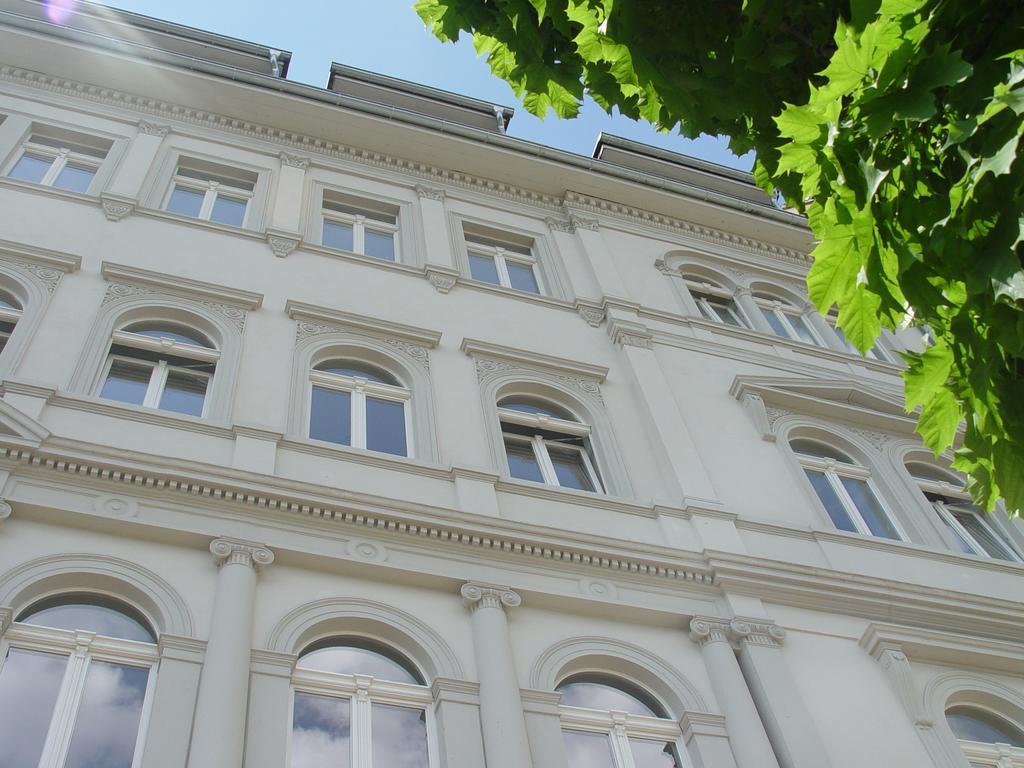 Aparthotel Am Zwinger Дрезден Экстерьер фото